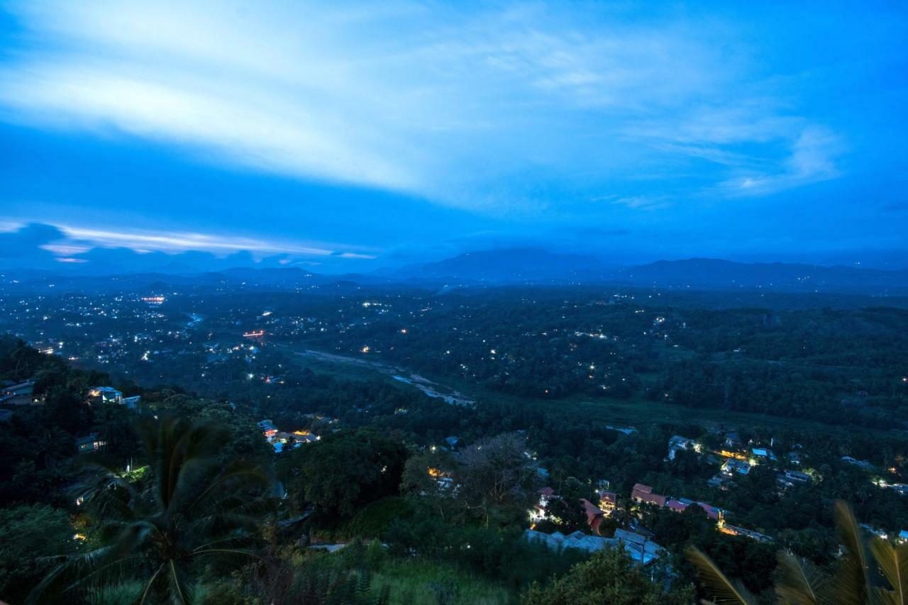 Ceyloni Panorama Resort Kandy Exterior photo